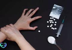 ترک اعتیاد در میناب | 07642228010